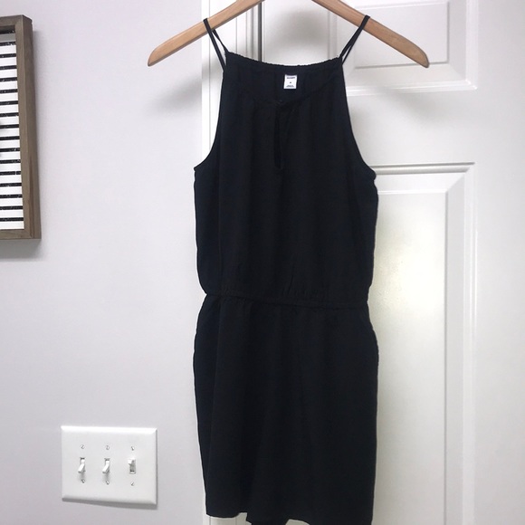 Old Navy Pants - Shorts Romper from Old Navy. Women’s size Medium.